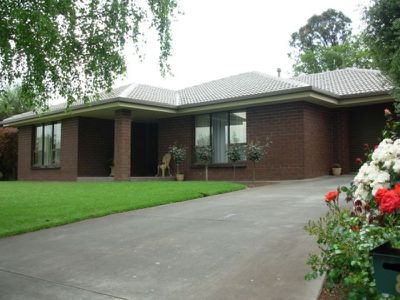 8 Old Kent Court , Mount Gambier
