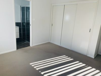 33B Champagne Drive, Dubbo