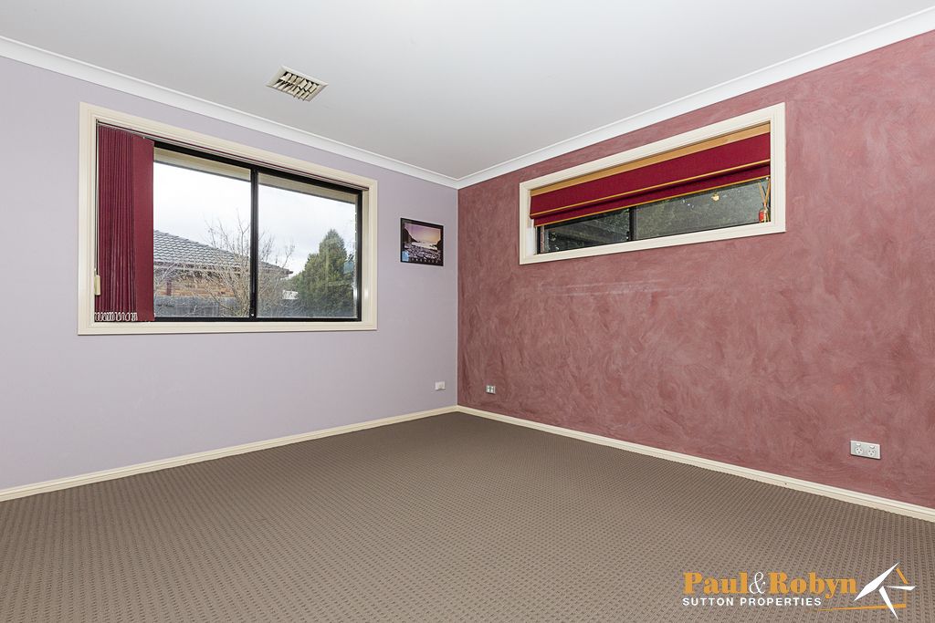 22 Dillwynia Crescent, Jerrabomberra