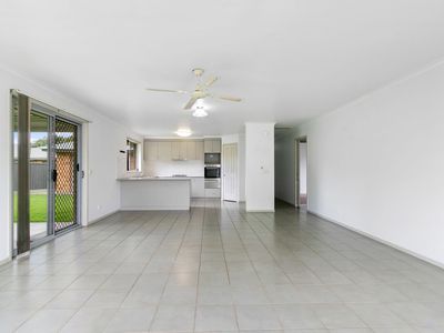 14 Langholme Court, Sale