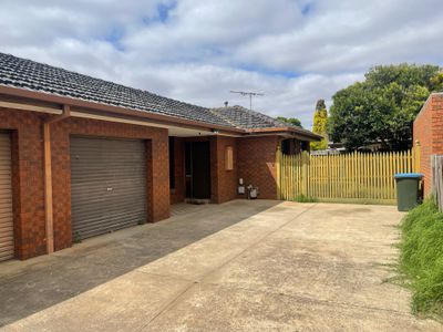 2 / 59 Duncans Road, Werribee
