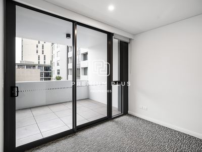 214 / 19 George Julius Avenue, Zetland