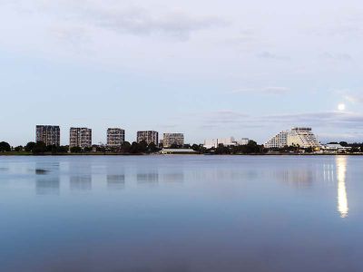 902 / 19 The Circus, Burswood