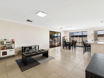 8 Riseberry Way, Somerville