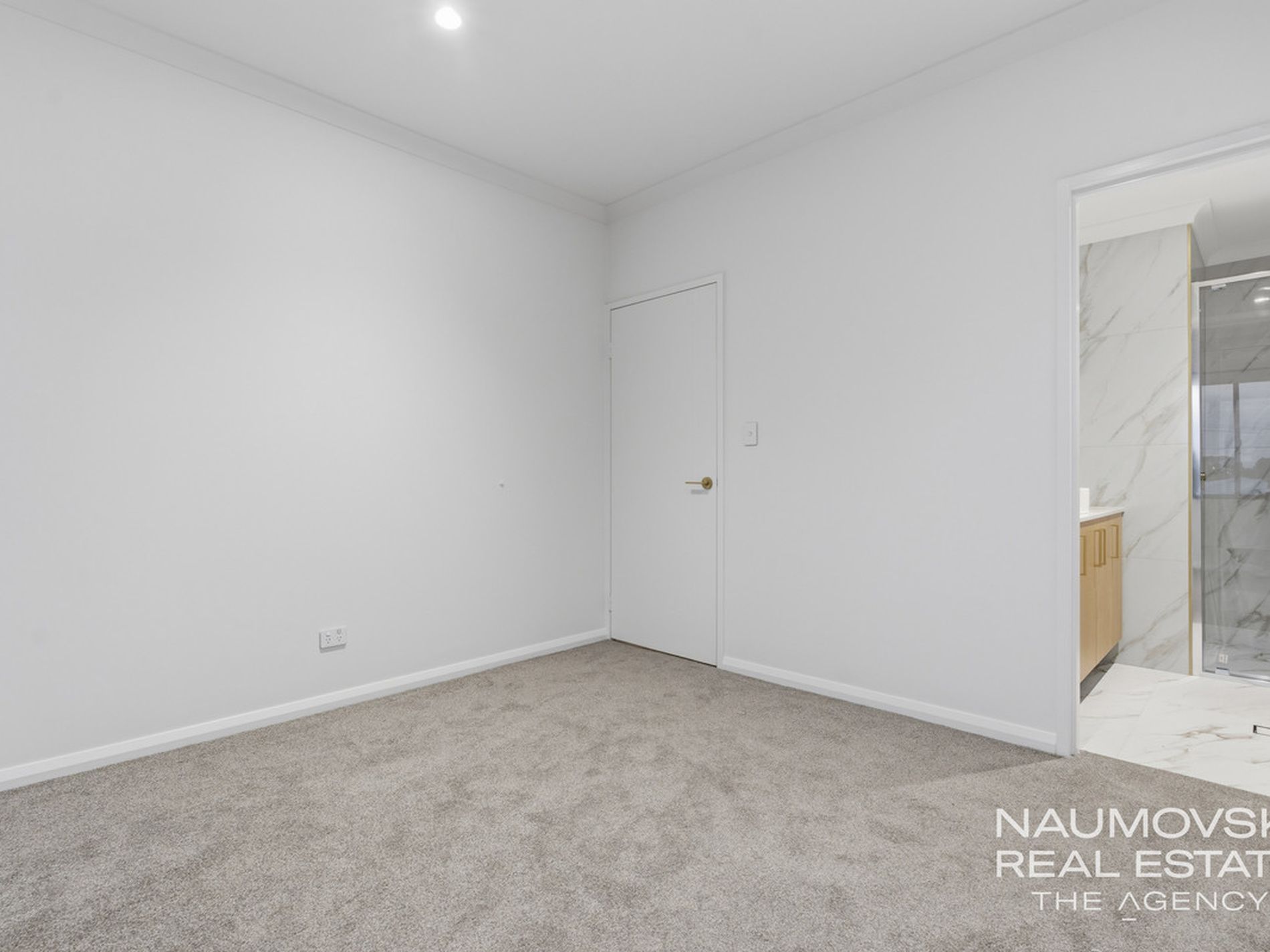 4 / 23 Peppering Way, Westminster