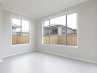 37 Prahan Crescent, Parkinson