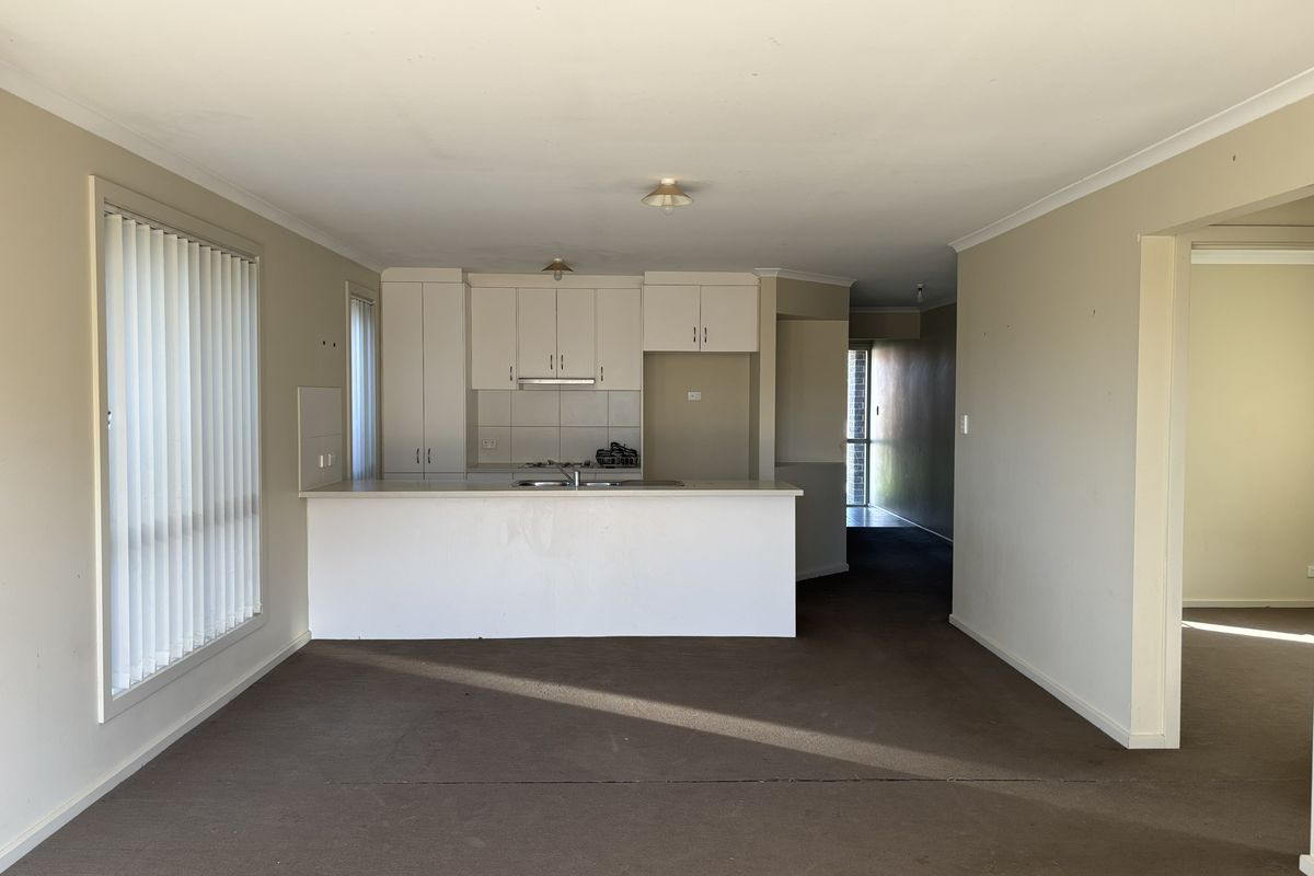 6 Foster Road, Andrews Farm