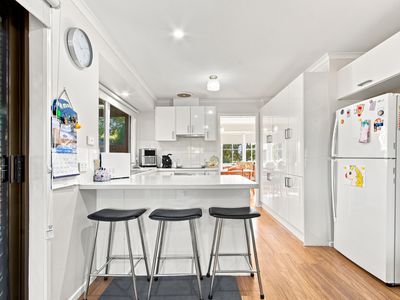 6 Rachel Court, Sale