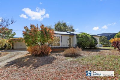 2 HERRING STREET, Nundle