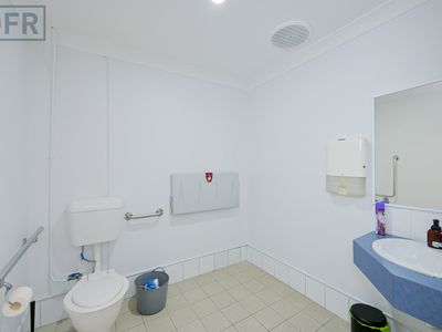 1 / 31 Council Avenue, Rockingham