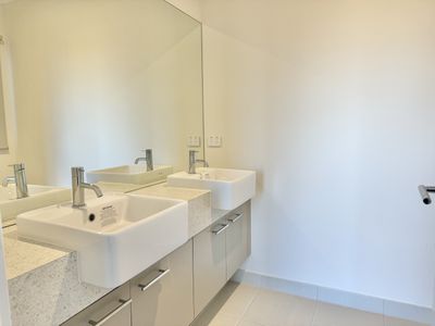 44 Gansha Street, Weir Views