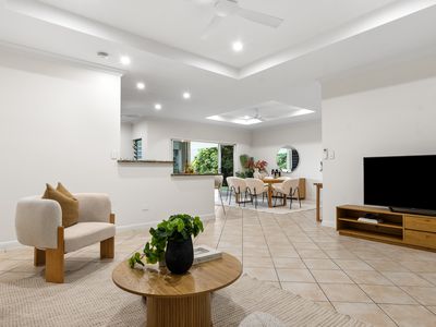 10-12 Lichen Close, Redlynch
