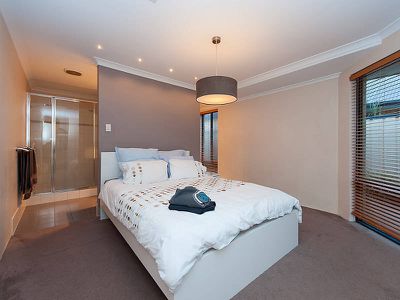 12 Vermillion Way, Success