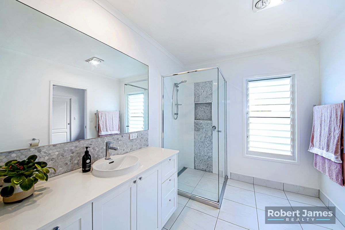 69 Green Gate Road, Cooroibah