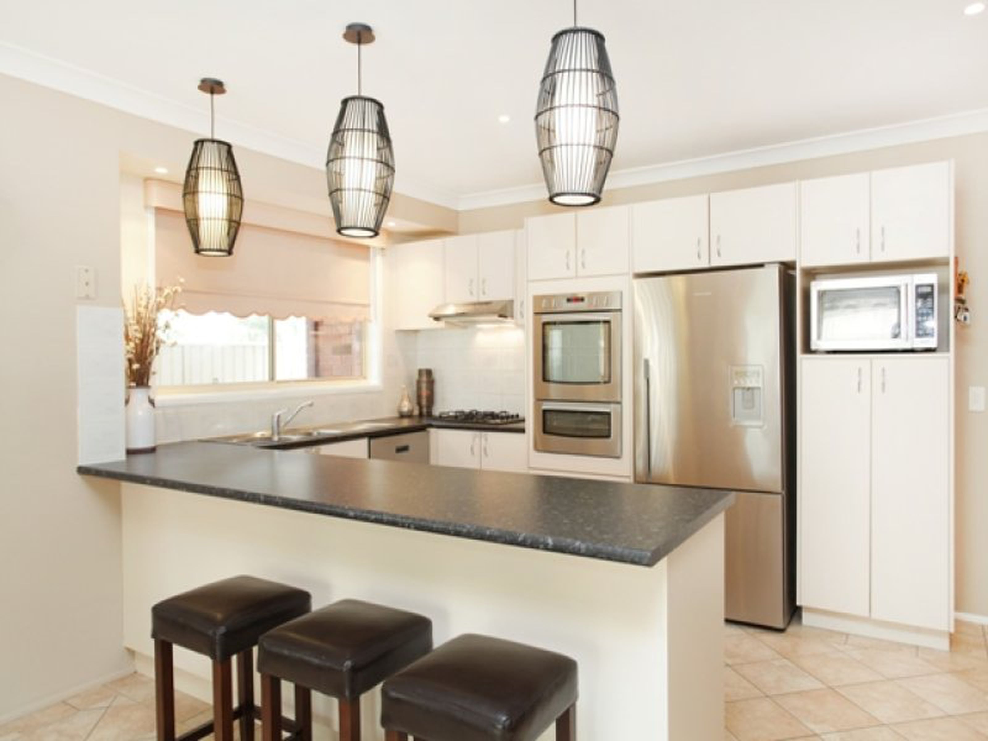 10 Beal Place, GLENMORE PARK