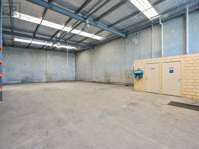 1 / 12 Helmshore Way, Port Kennedy