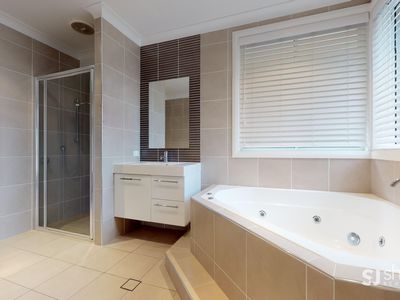 450 Wheelers Lane , Dubbo