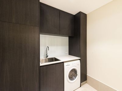 305 / 9 Tully Road, East Perth