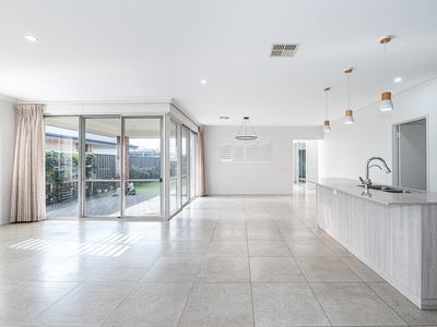 18 Plavin Street, Piara Waters