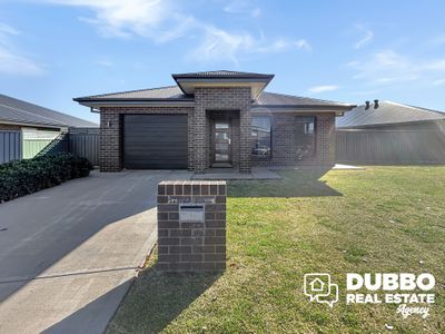 11 Waterfall Crescent, Dubbo