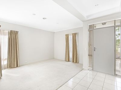 8 Dewvale Place, Craigieburn