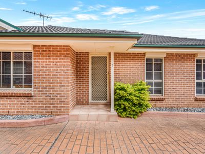2 / 14 Chrysanthemum Avenue, Lurnea