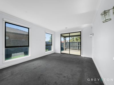 61 Bingham Circuit, Thornhill Park
