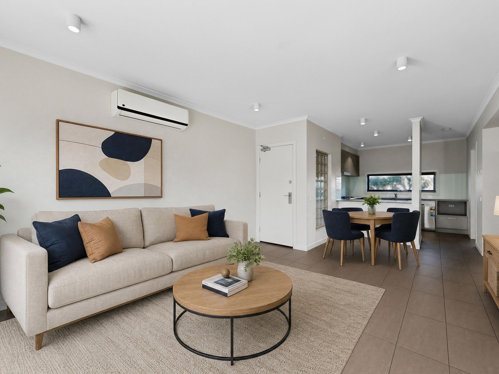 8 Hinterland Close, Lynbrook