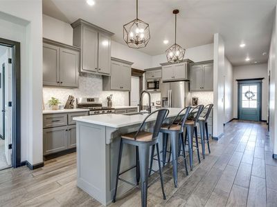 5408 Malpaso Creek Dr, Mustang, OK , International