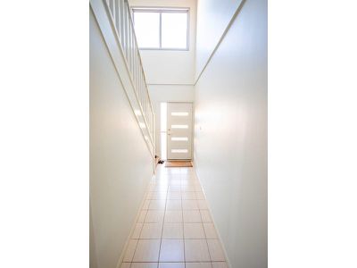 8 Spinifex Street, Newman