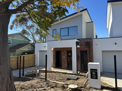 60A Fitzgerald Road, Essendon