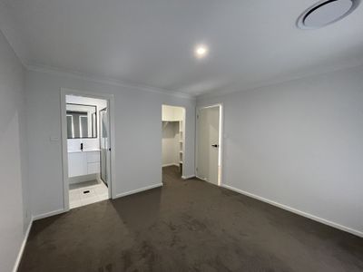 46 Evesham Circuit, Tamworth