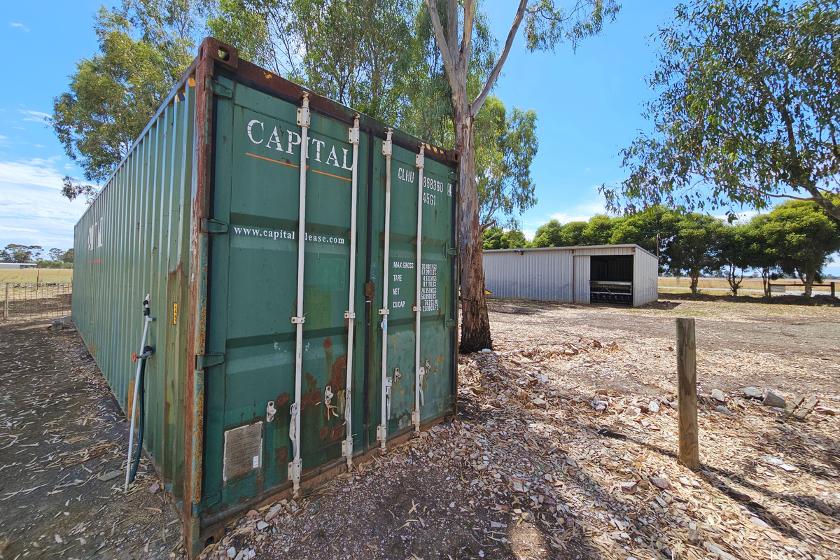 100 Stewart Road, Carag Carag