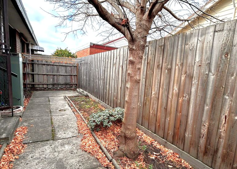 2 / 26 Golf Links Avenue, Oakleigh