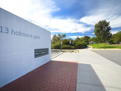 9 / 13 HOBSONS GATE, Currambine