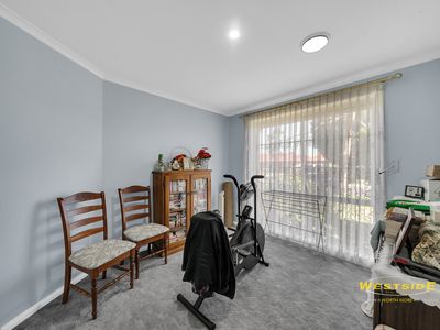 1 / 77 Somerset Drive, Sunshine North