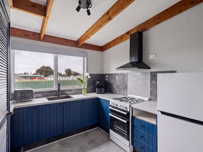 11 / 2-6 Albert Street, Seymour