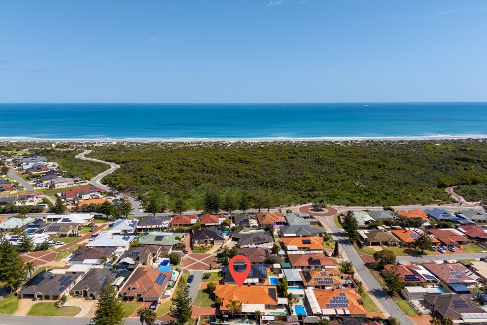 2 Anzio Court , Secret Harbour