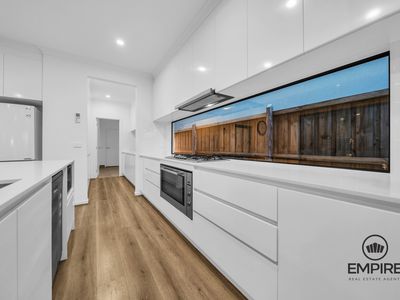 7 Walhallow Drive, Clyde North