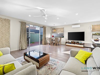 26 Dahlia Drive, Caroline Springs