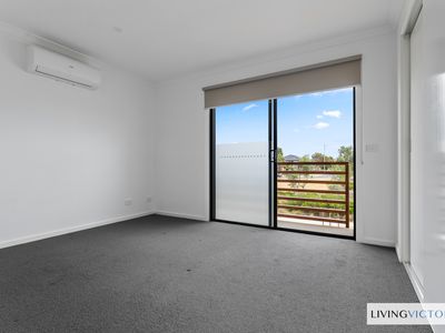 11 Crosby Walk, Werribee