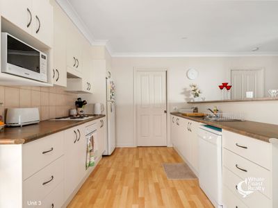 378 Beach Road, Batehaven
