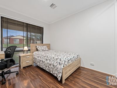 18 Linmac Drive, Hampton Park