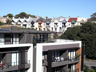 603 / 17 Grattan Close, Forest Lodge