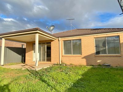 40 Firecrest Road, Manor Lakes