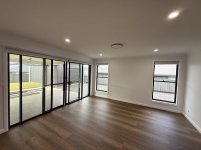 39 Currawong Drive, Tamworth
