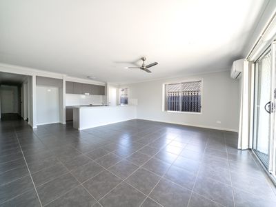 201 Dixon Drive, Pimpama