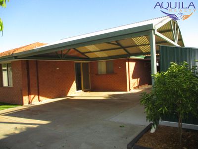 16 Percheron Entrance, Stratton