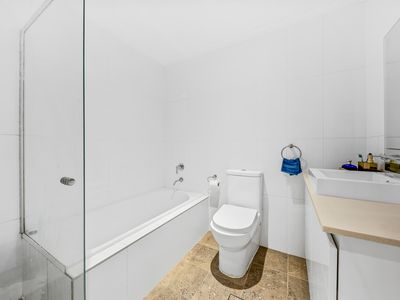 1 / 7 Harrington Avenue, Castle Hill