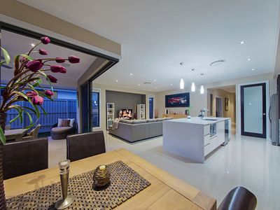 3 Lydia Pl, Wakerley